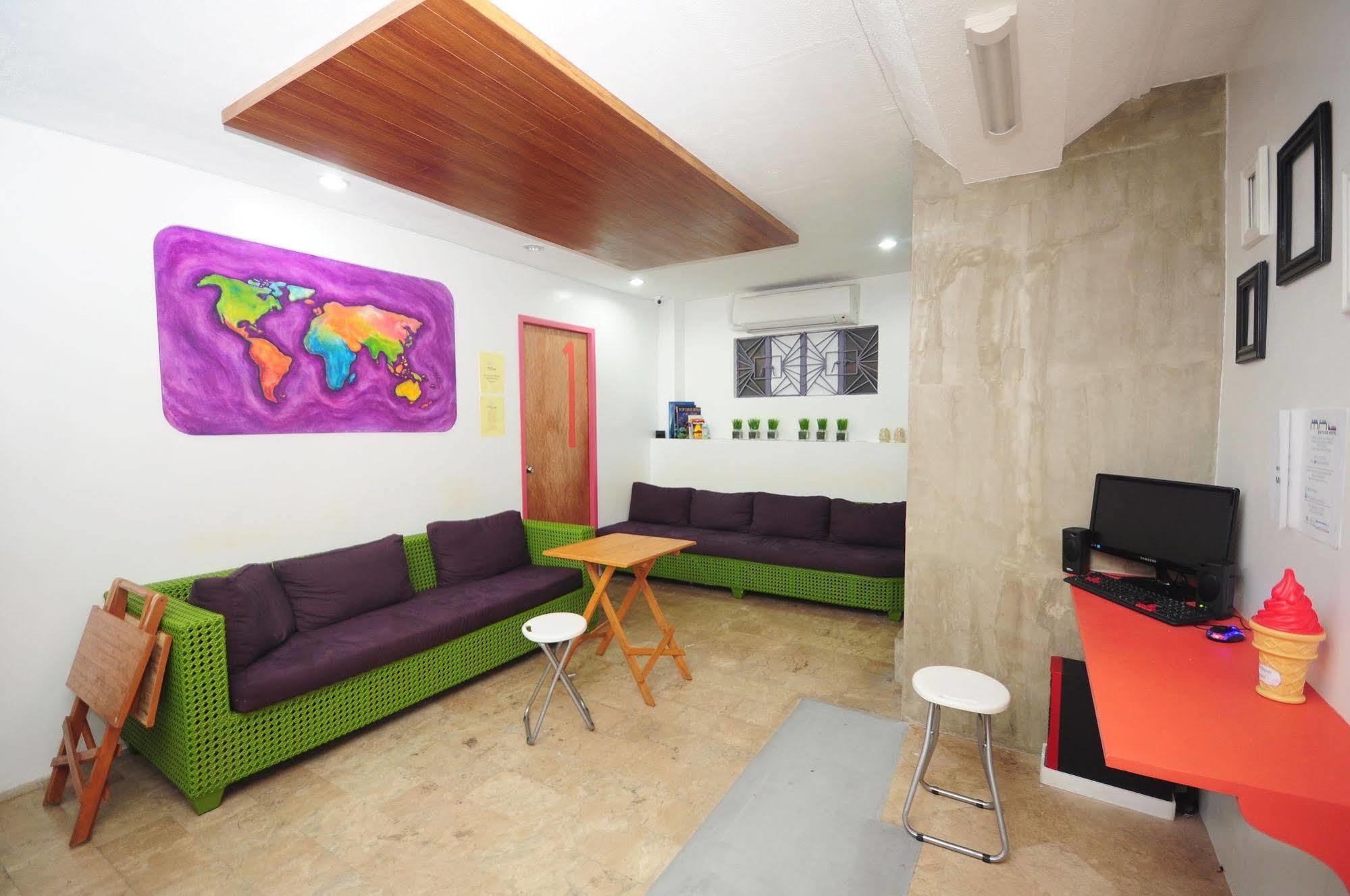 Mnl Boutique Hostel Makati City ภายนอก รูปภาพ