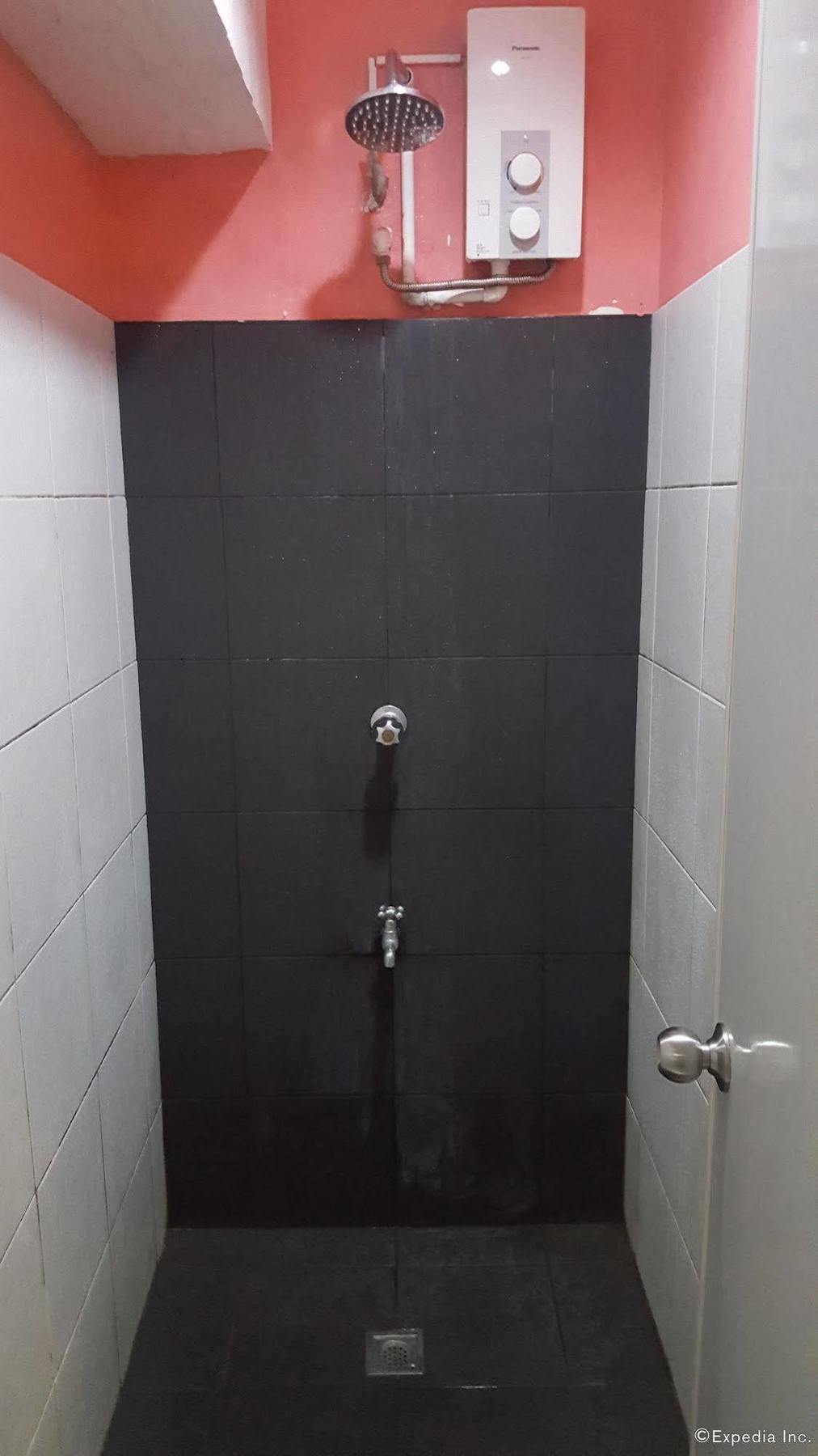 Mnl Boutique Hostel Makati City ภายนอก รูปภาพ