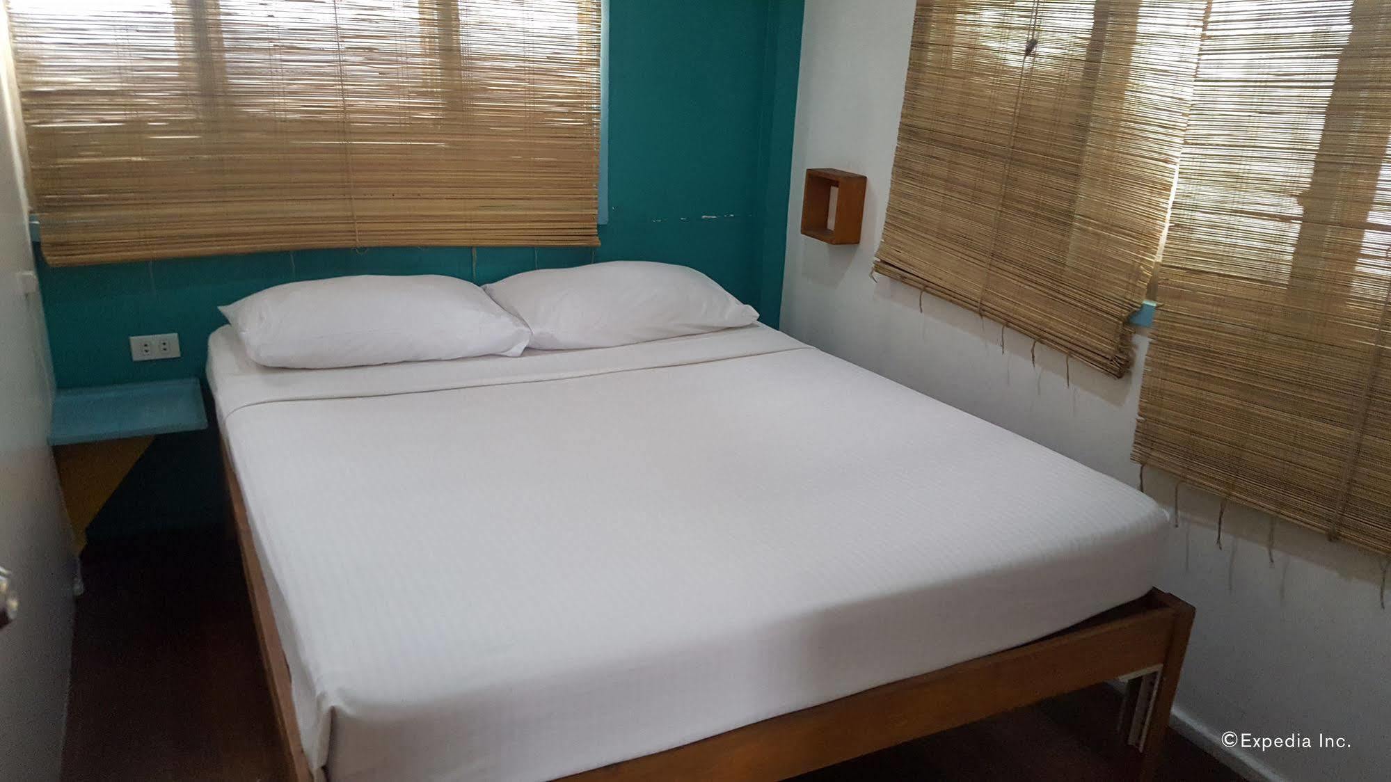Mnl Boutique Hostel Makati City ภายนอก รูปภาพ