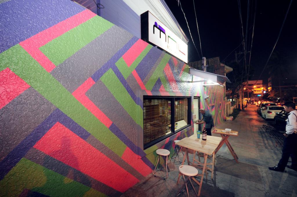 Mnl Boutique Hostel Makati City ภายนอก รูปภาพ
